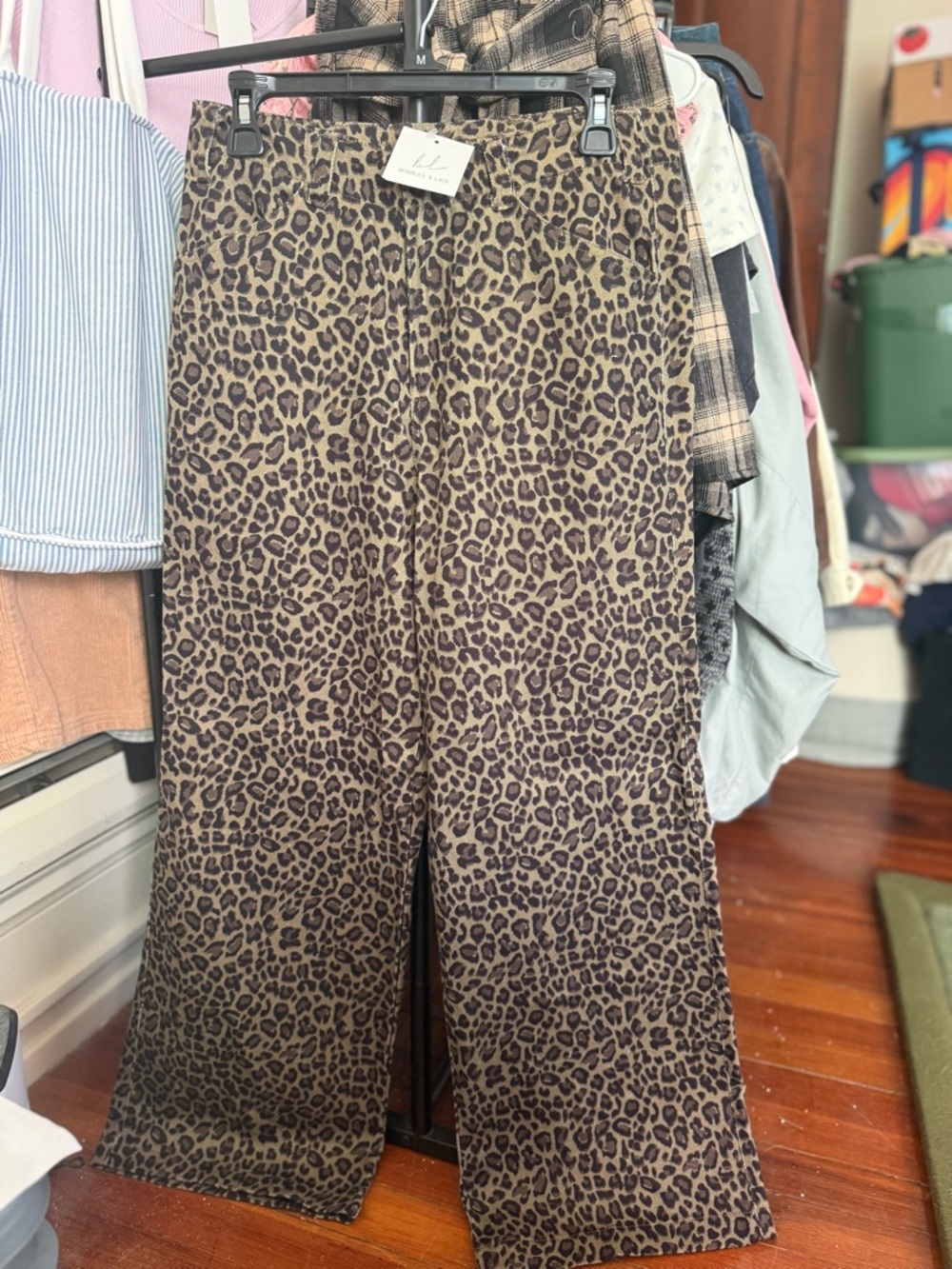 NWT Bobbles & Lace Denim/Cotton leopard print jeans / medium